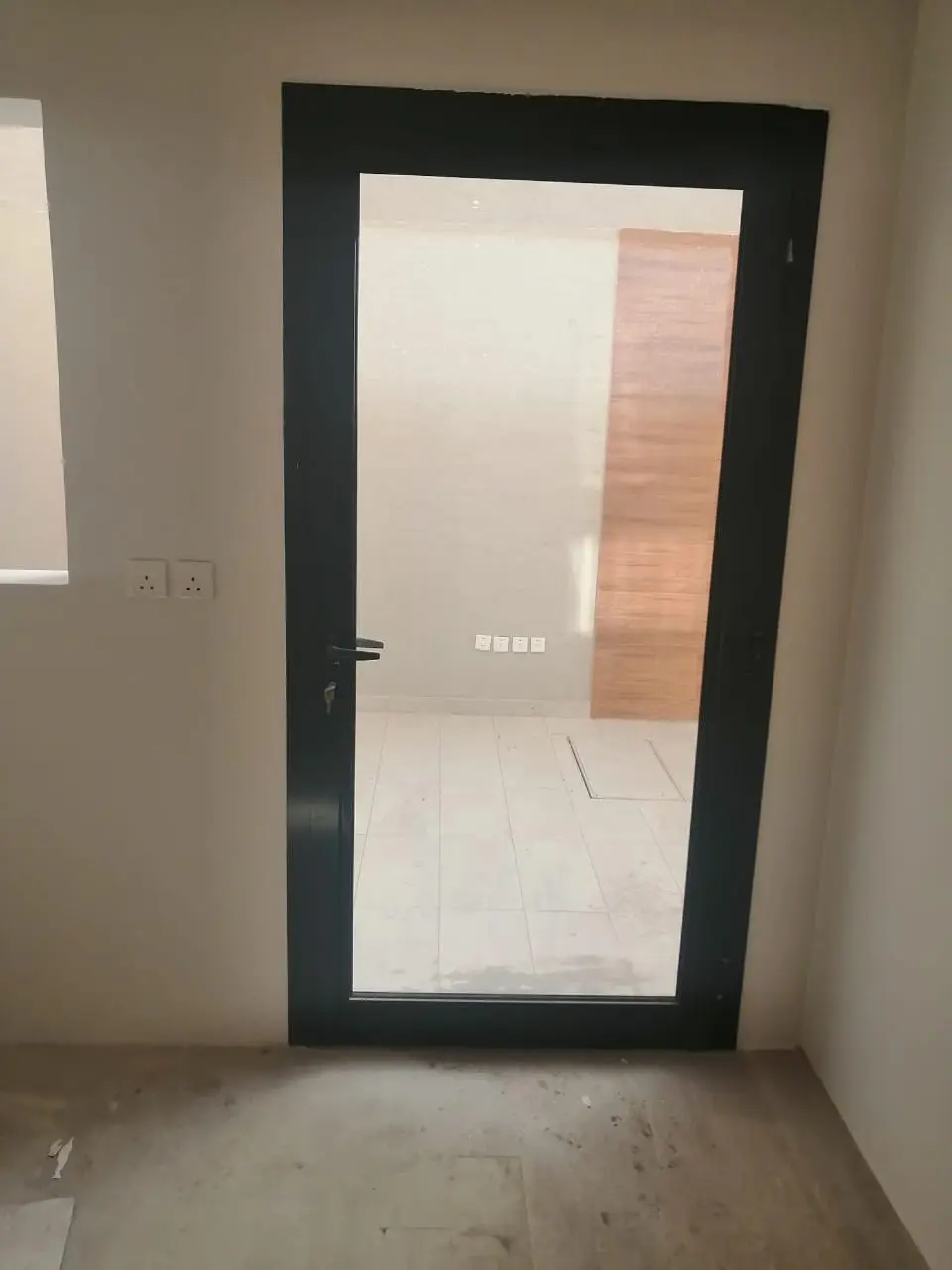 أبواب قزاز مثلجة وملونة للغرف الرياض